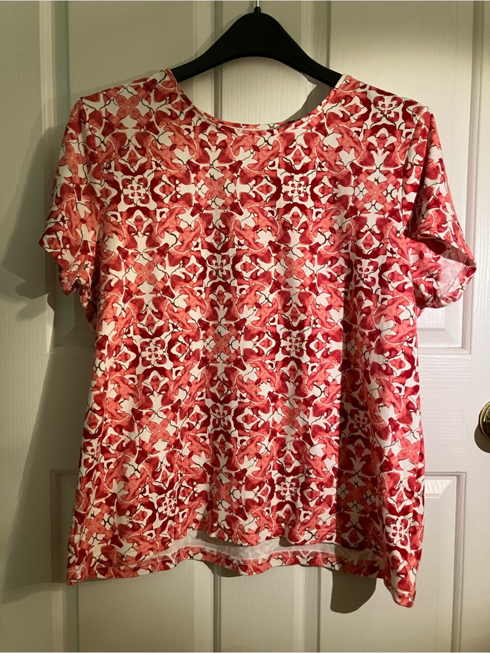 croft & barrow Coral and White Short-Sleeve Patterned Top